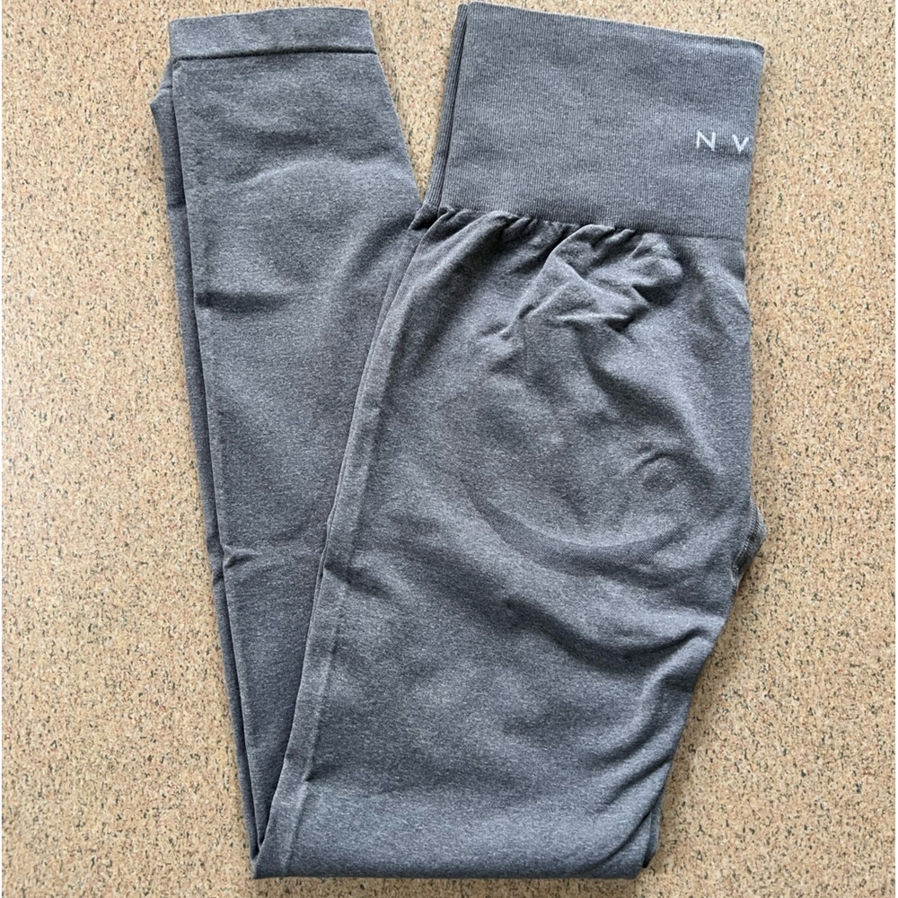 NVGTN Contour Leggings - Grey